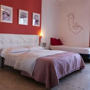 Piramide Terrace 2*, Roma Italia
